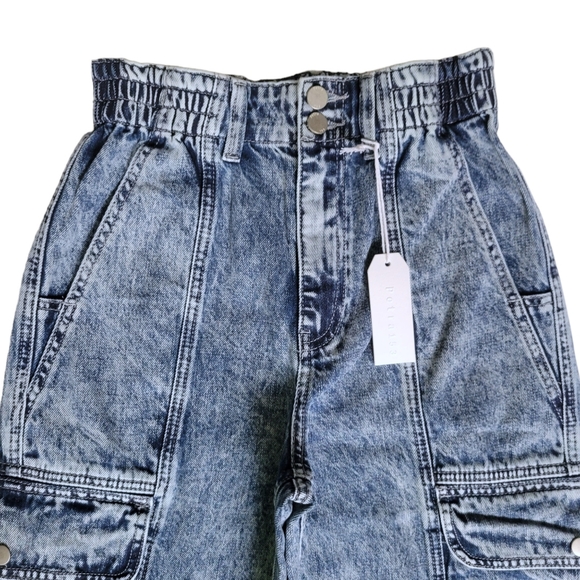 Petra 153 | Acid Wash Cargo Boyfriend Jeans | Size Medium - Picture 6 of 15